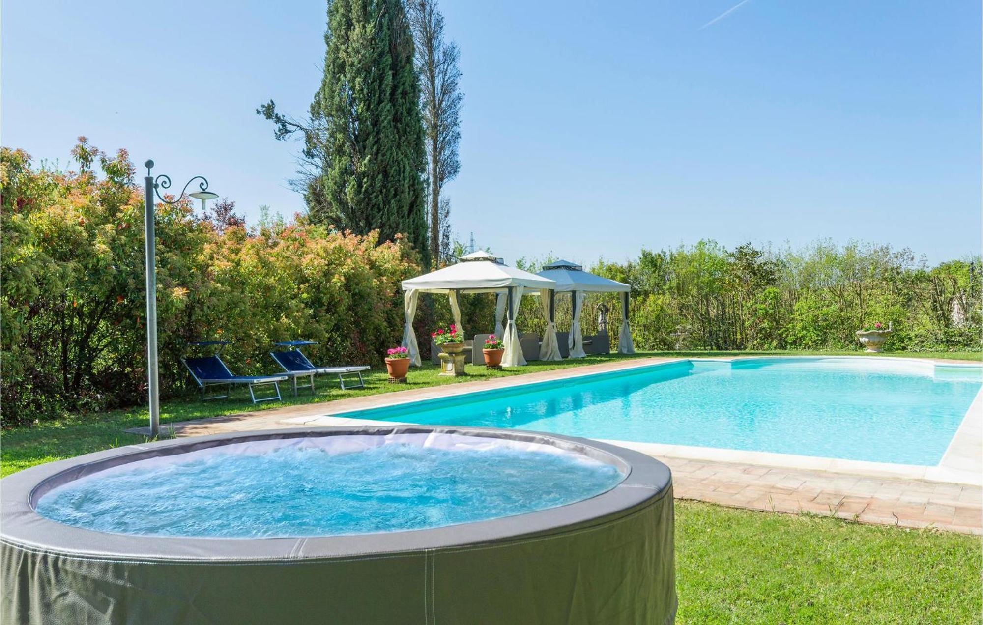 Villa Pieve, 루치냐노 외부 사진
